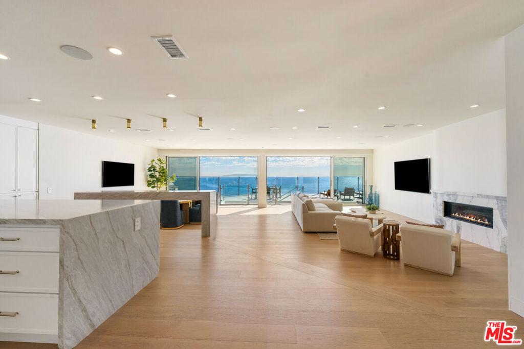 MLS #26987307 image #0