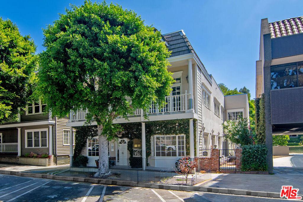 824 Moraga DR Los Angeles CA 90049 | MLS #26987915 41 MLS #26987915 image #0