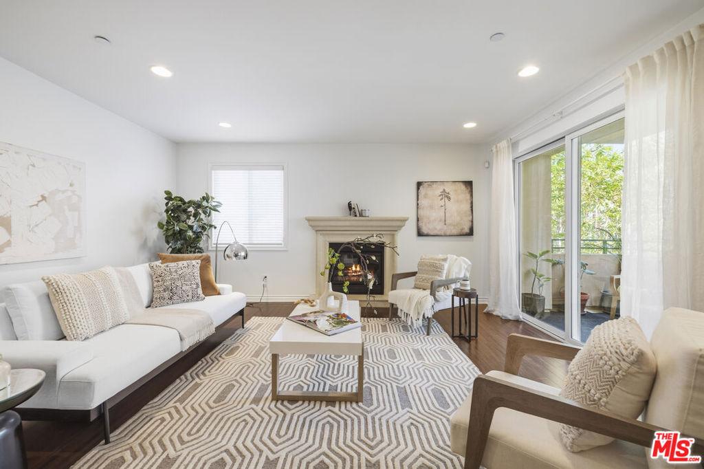 305 Arnaz DR #303 Los Angeles CA 90048 | MLS #26988395 45 MLS #26988395 image #0