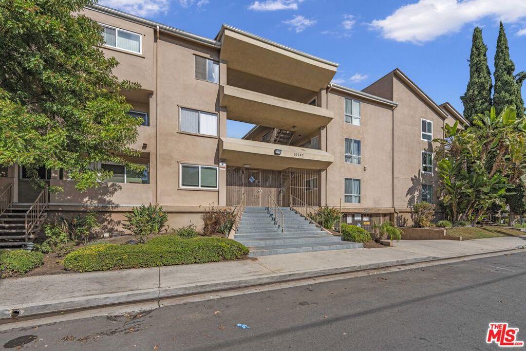 10757 Hortense ST #303 Toluca Lake CA 91602 | MLS #26988455 45 MLS #26988455 image #0