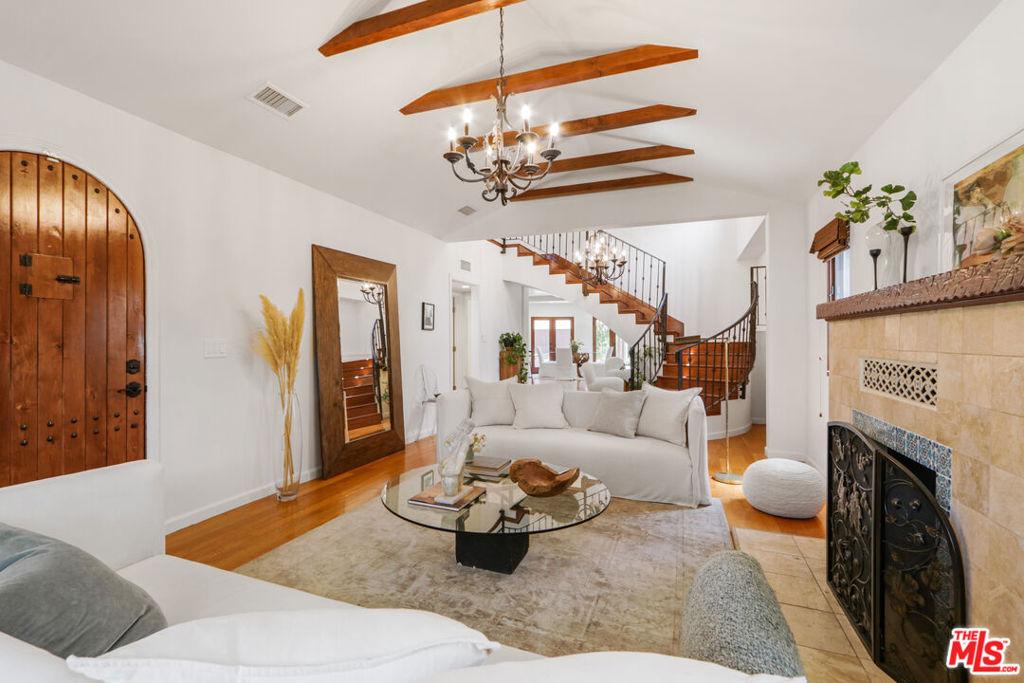 MLS #26989019 image #0