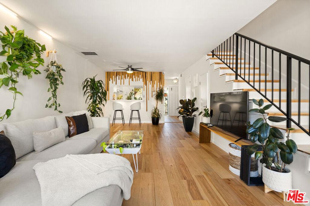 4558 Willis AV #123 Los Angeles CA 91403 | MLS #26989125 45 MLS #26989125 image #0