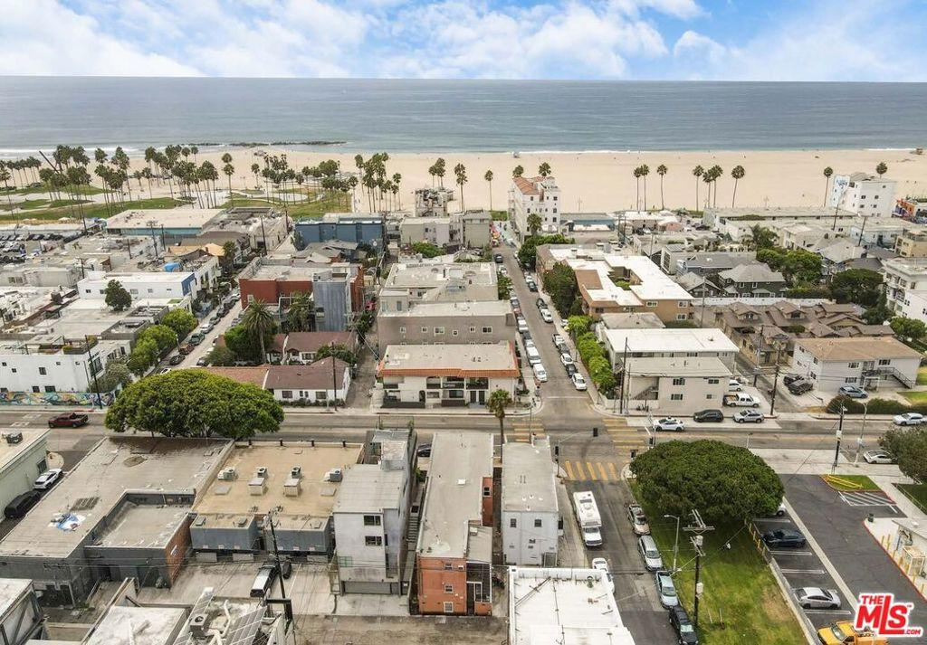 1304 Pacific AV Los Angeles CA 90291 | MLS #26989457 45 MLS #26989457 image #0