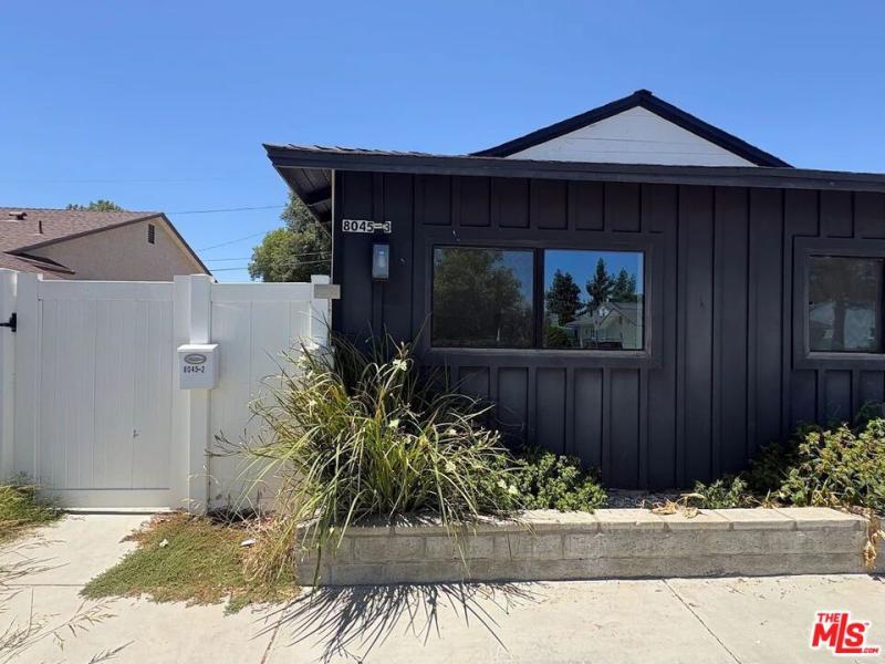 8045 Darby AV #3 Reseda CA 91335 | MLS #26989725 45 MLS #26989725 image #0