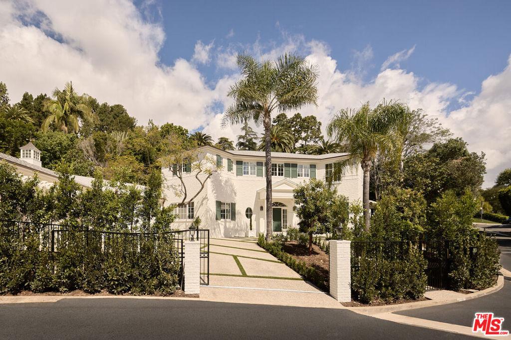 31 Oakmont DR Los Angeles CA 90049 | MLS #26989905 45 MLS #26989905 image #0