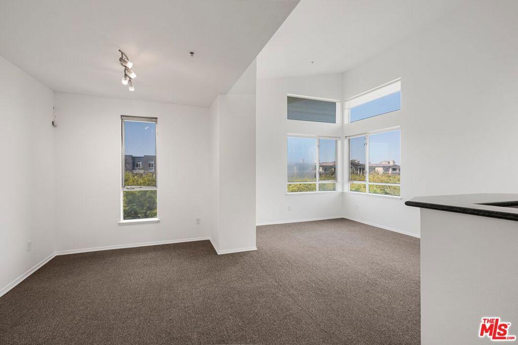 6400 Crescent PW #424 Playa Vista CA 90094 | MLS #26989907 45 MLS #26989907 image #0