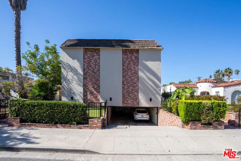 1434 Berkeley ST Santa Monica CA 90404 | MLS #26989915 41 MLS #26989915 image #0