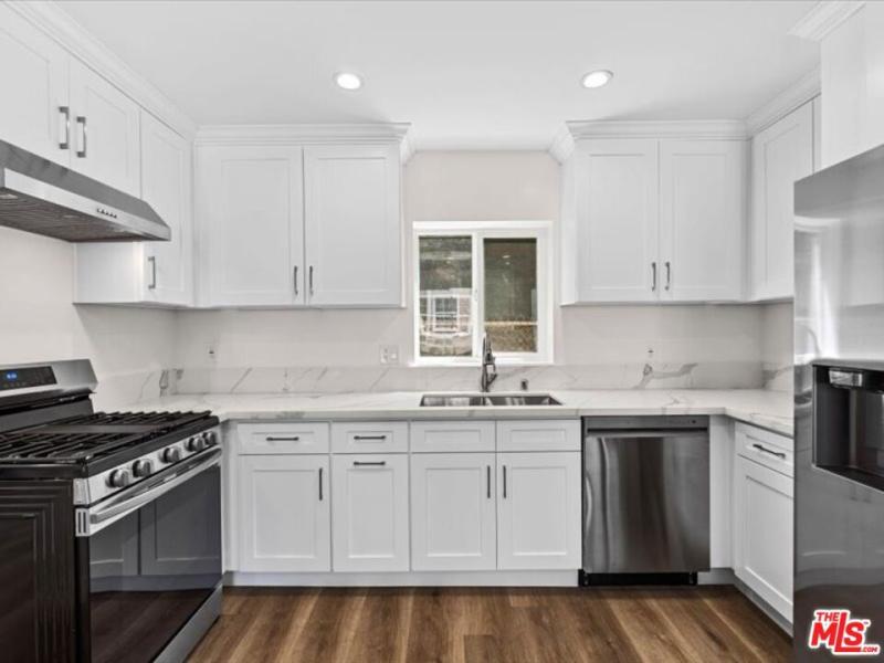 1165 Stanford St #F Santa Monica CA 90403 | MLS #26990617 45 MLS #26990617 image #0