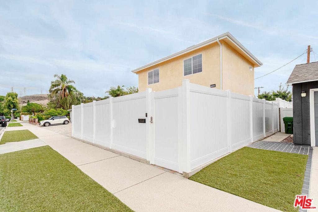 11342 Danube AV Granada Hills CA 91344 | MLS #26990887 45 MLS #26990887 image #0