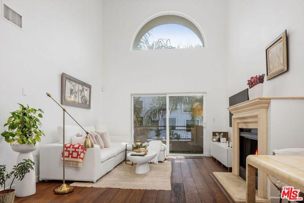 1319 N Detroit ST #PH1 Los Angeles CA 90046 | MLS #26990893 45 MLS #26990893 image #0