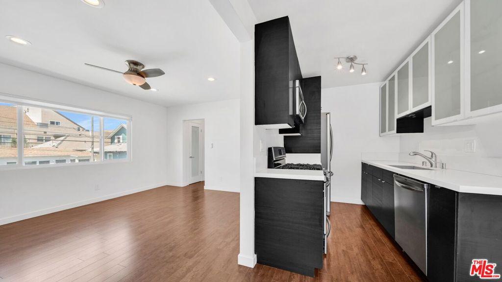 510 Pacific AV #5 Venice CA 90291 | MLS #26991049 45 MLS #26991049 image #0