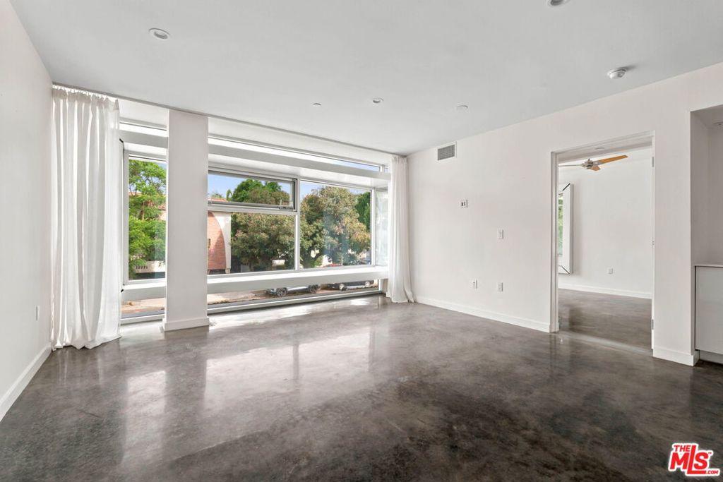 12770 Caswell AV #201 Los Angeles CA 90066 | MLS #26991133 45 MLS #26991133 image #0