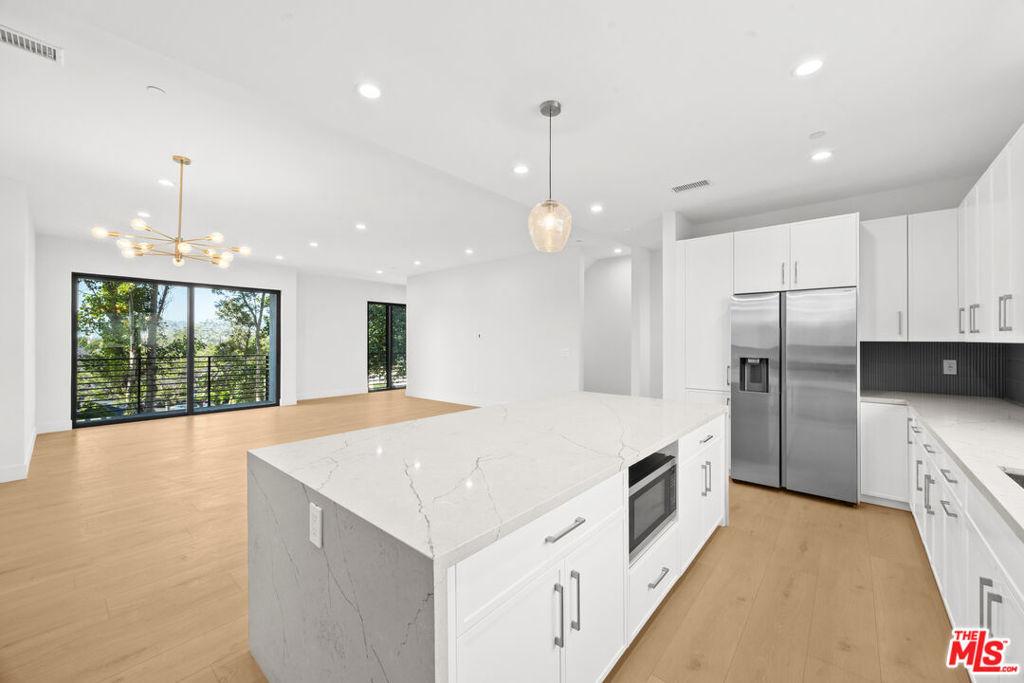 MLS #26991897 image #0