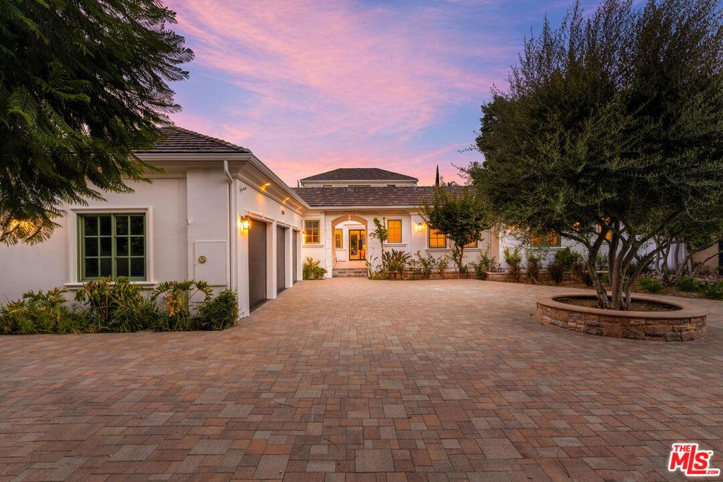 MLS #26991905 image #0