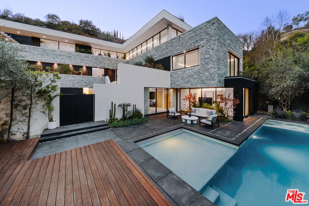 MLS #26992097 image #0