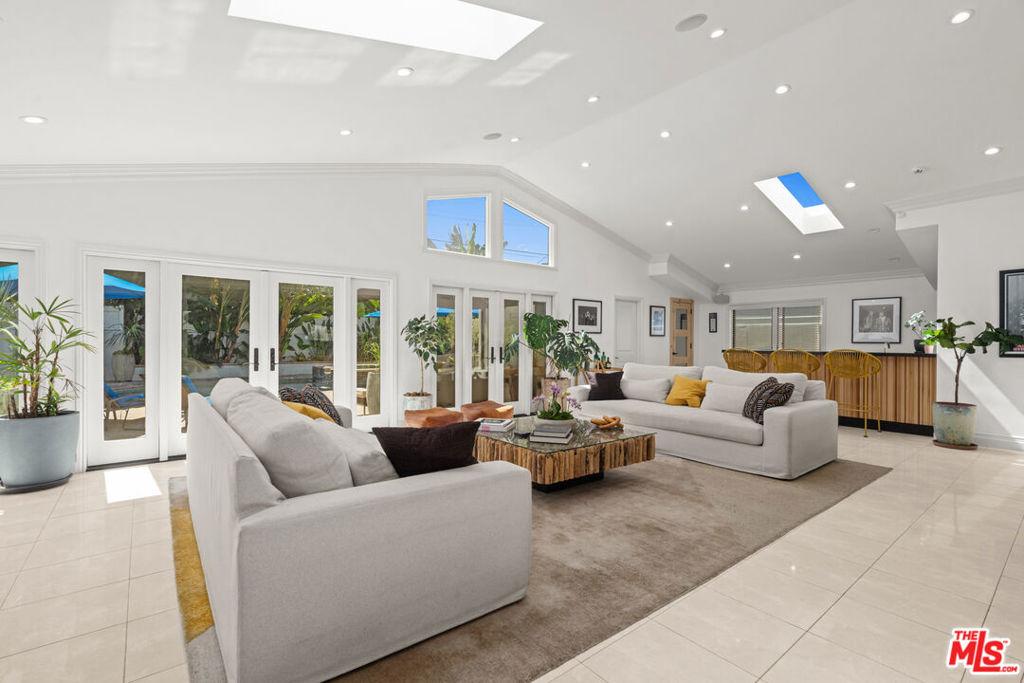 MLS #26992365 image #0