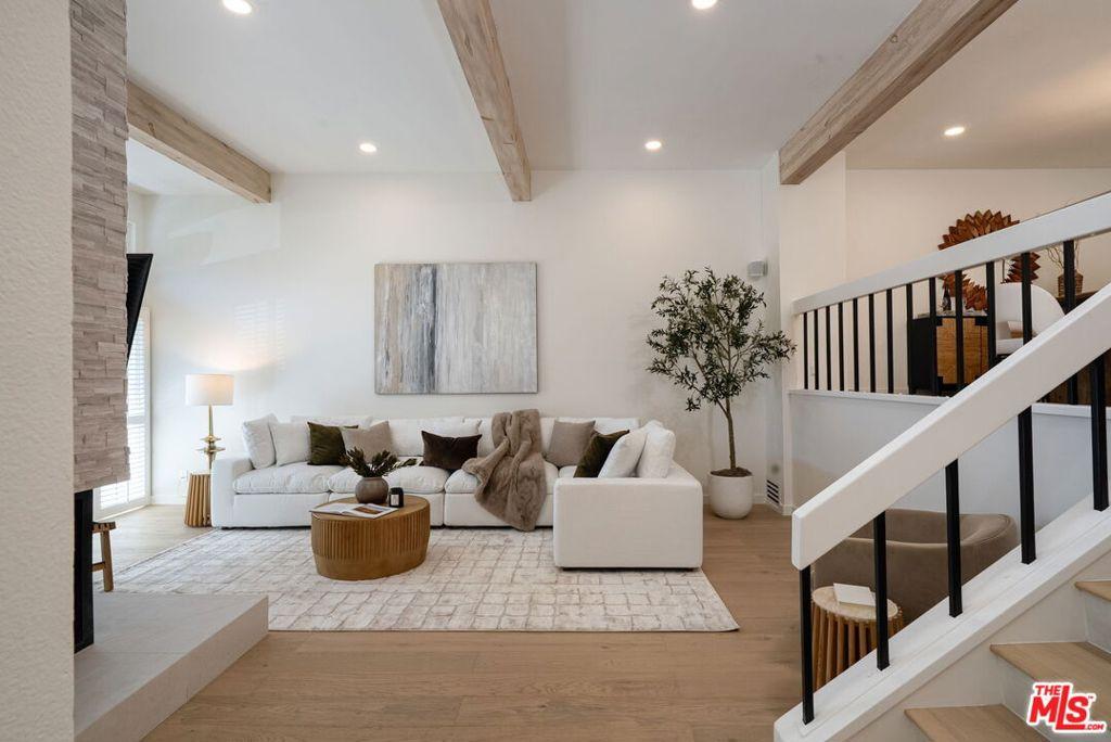 MLS #26992601 image #0