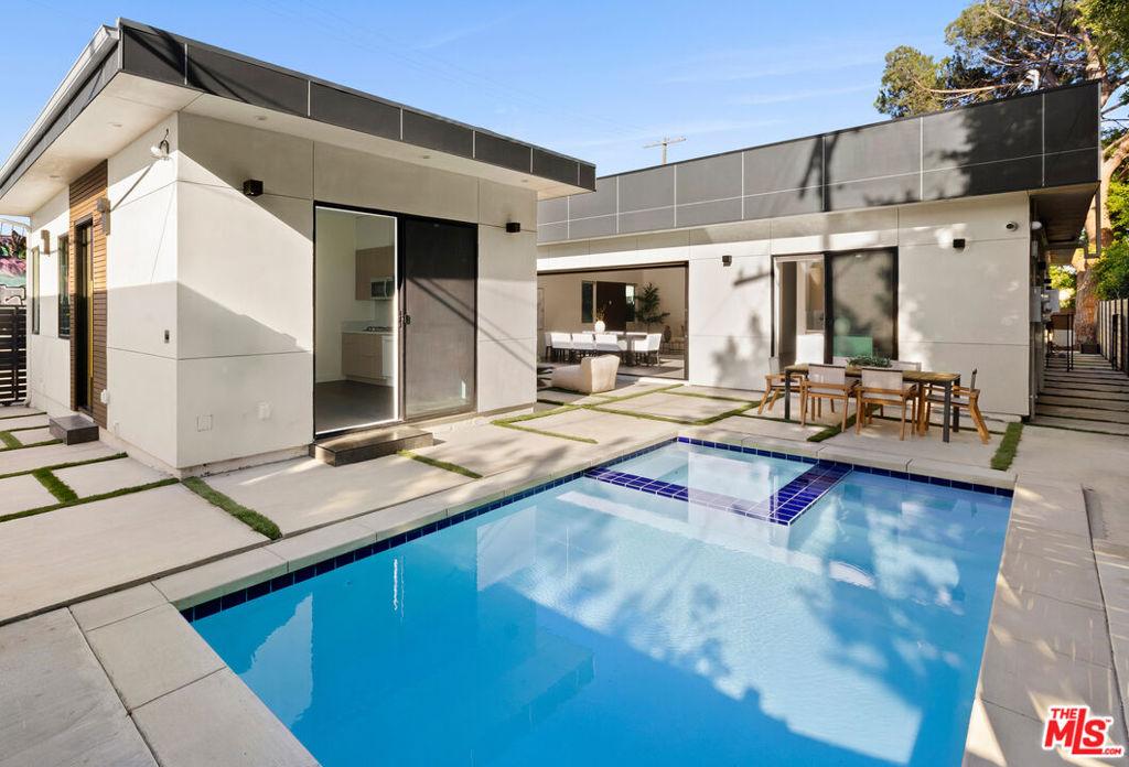 647 N Stanley AV Los Angeles CA 90036 | MLS #26987431 87 MLS #26987431 image #0