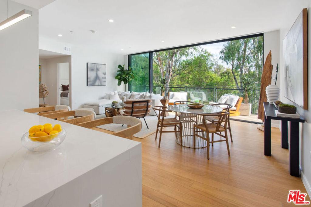 11600 Dunstan WY #202 Los Angeles CA 90049 | MLS #26993303 45 MLS #26993303 image #0