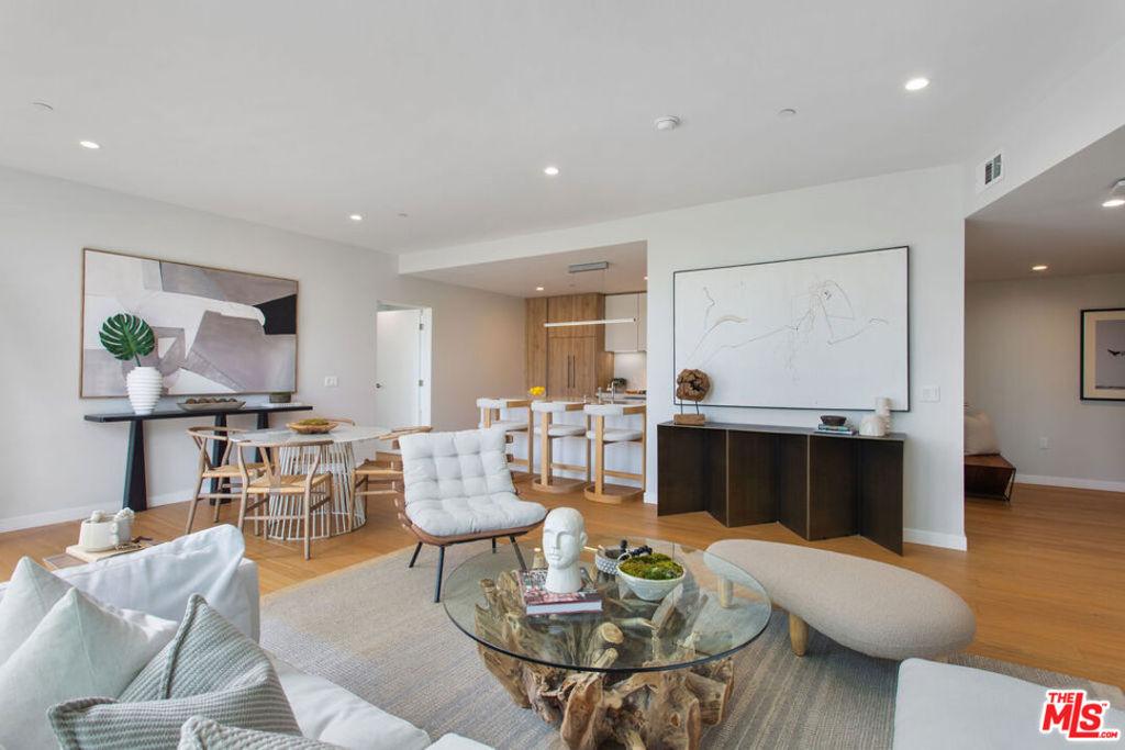 11600 Dunstan WY #303 Los Angeles CA 90049 | MLS #26993307 45 MLS #26993307 image #0