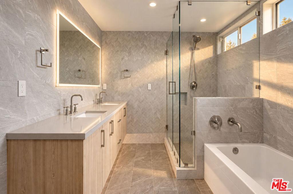MLS #26993697 image #0