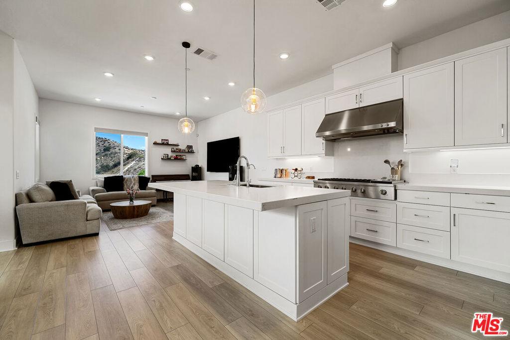 MLS #26994187 image #0