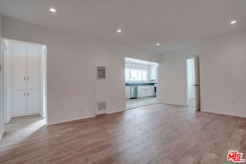 629 Hardin DR #3 Inglewood CA 90302 | MLS #26994705 45 MLS #26994705 image #0