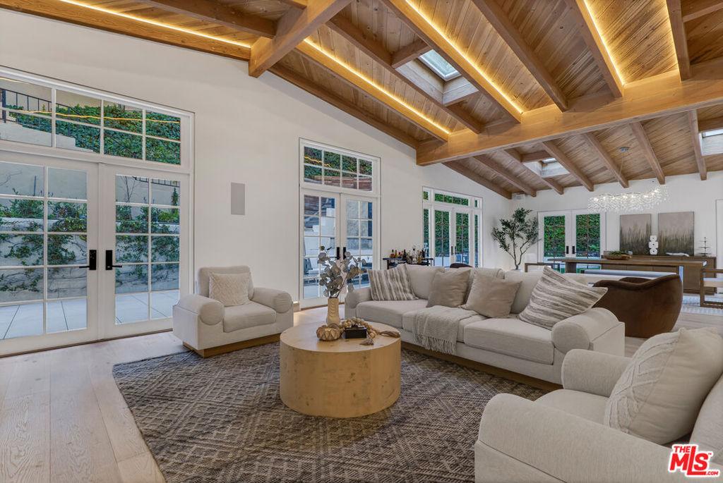10160 Cielo DR Beverly Hills CA 90210 | MLS #26995785 45 MLS #26995785 image #0