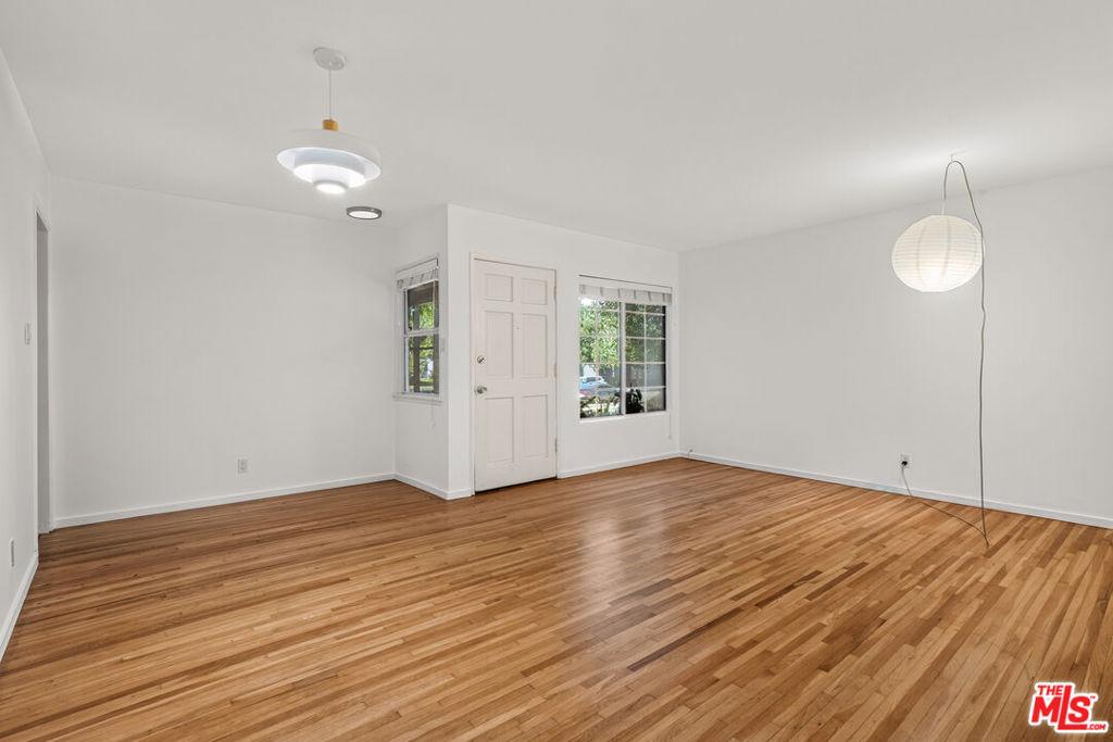 MLS #26995917 image #0