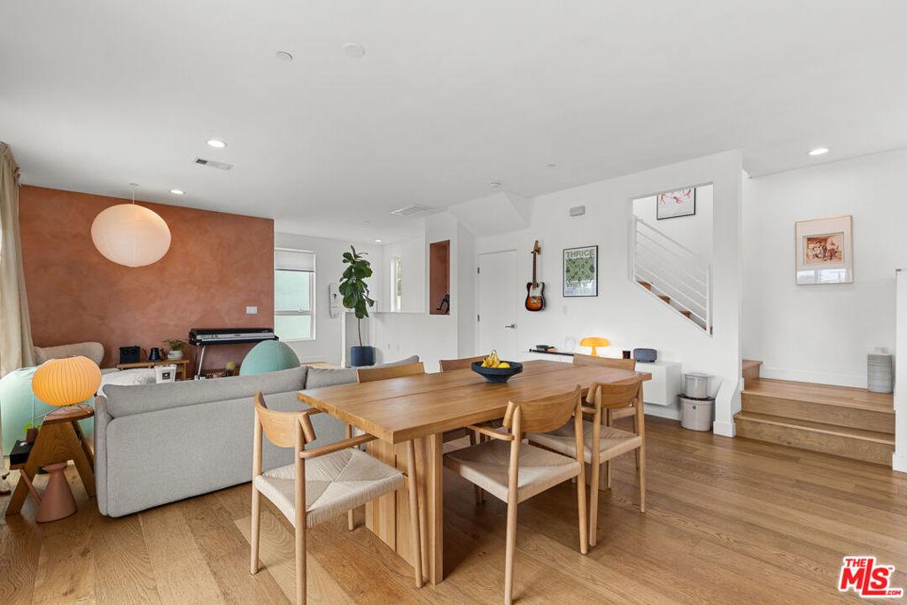 11724 Culver BL #10 Los Angeles CA 90066 | MLS #26989023 5 MLS #26989023 image #0