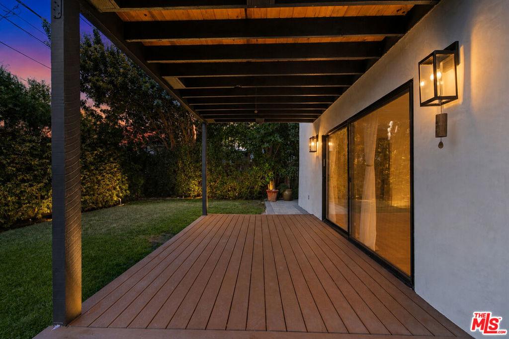 393 Huntley DR #1 West Hollywood CA 90048 | MLS #26996157 45 MLS #26996157 image #0