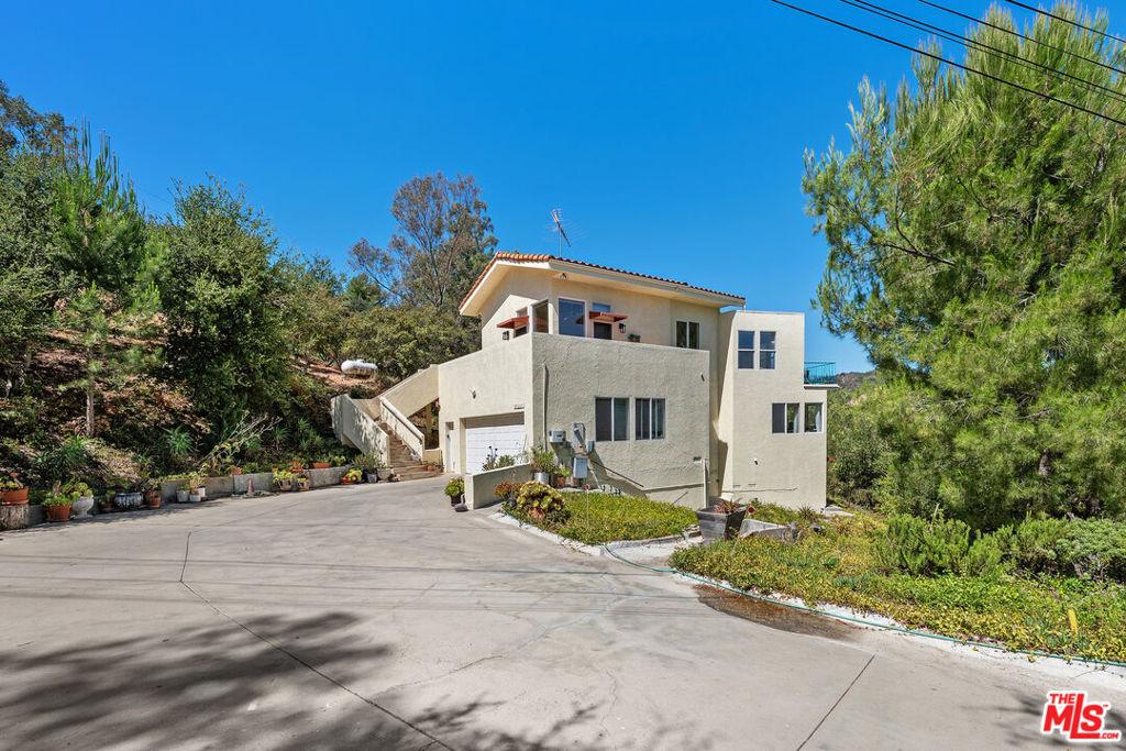 MLS #26996703 image #0