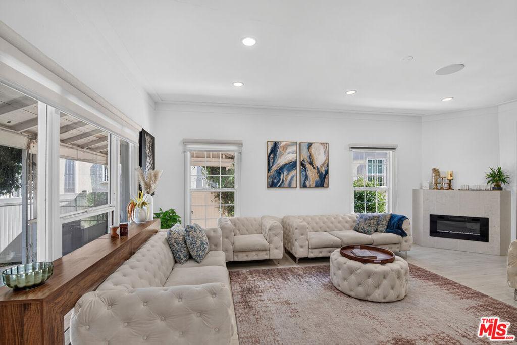 8810 Cadillac AV Los Angeles CA 90034 | MLS #26997389 45 MLS #26997389 image #0
