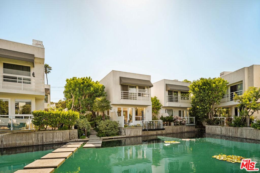 610 Harbor ST #1 Venice CA 90291 | MLS #26847917 75 MLS #26847917 image #0