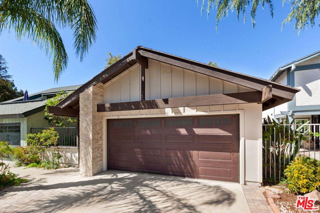 30712 Lakefront DR Agoura Hills CA 91301 | MLS #26997895 45 MLS #26997895 image #0