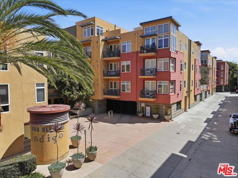 4050 Glencoe AV #217 Marina del Rey CA 90292 | MLS #26998531 45 MLS #26998531 image #0