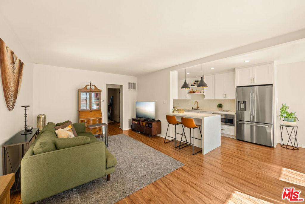 2621 Centinela AV #17 Santa Monica CA 90405 | MLS #26996899 87 MLS #26996899 image #0