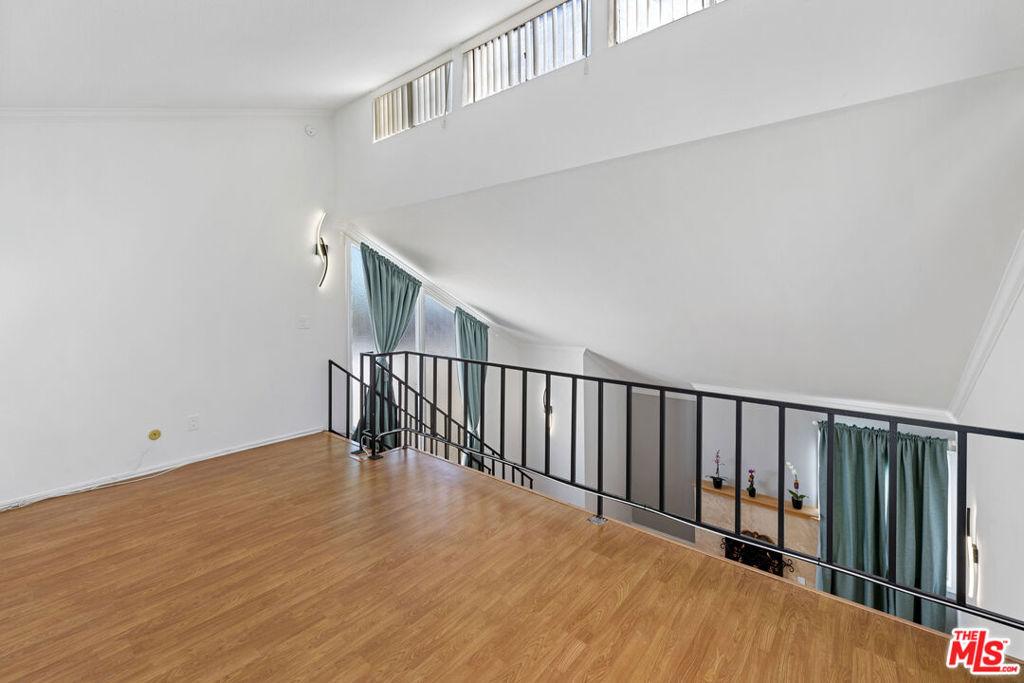 5325 Newcastle AV #312 Encino CA 91316 | MLS #26999691 45 MLS #26999691 image #0
