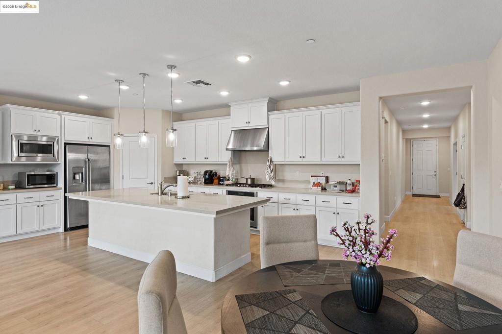 MLS #41086055 image #0