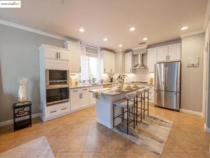 MLS #41095853 image #0