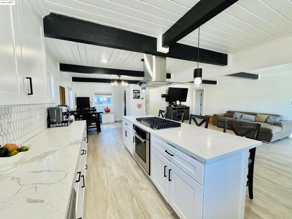MLS #41103628 image #0