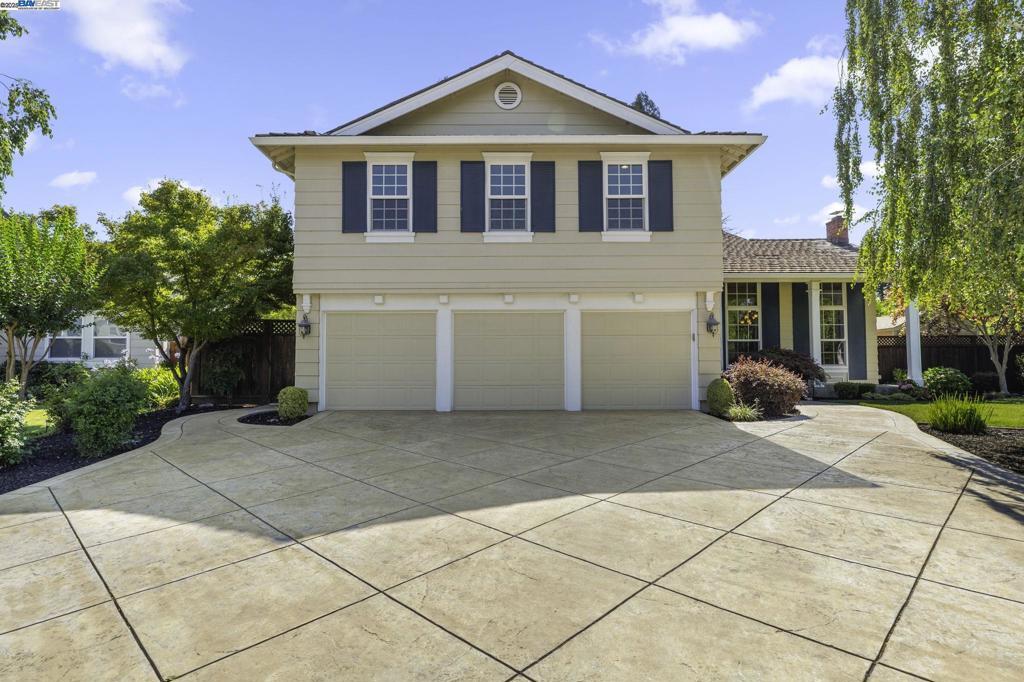 MLS #41103700 image #0