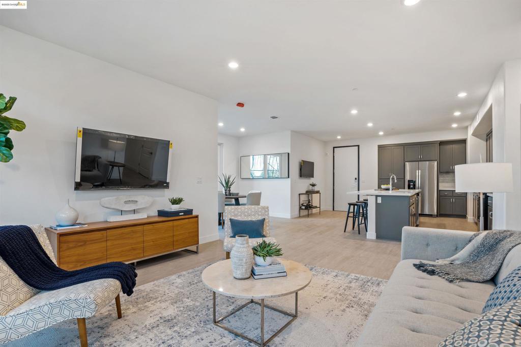 MLS #41107625 image #0