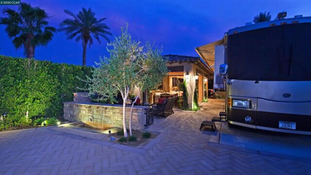 MLS #41107702 image #0