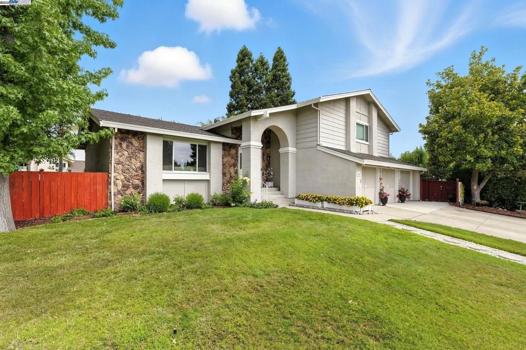 MLS #41108132 image #0