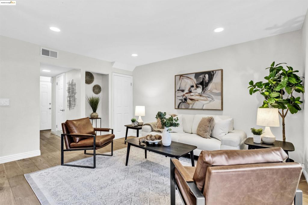 MLS #41112625 image #0