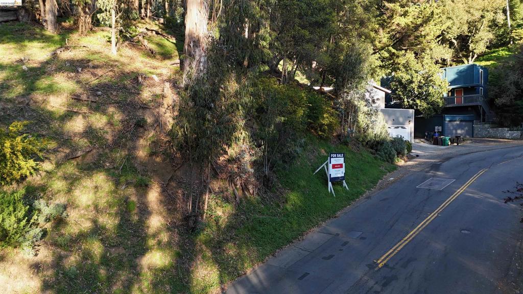 5847 Ascot Dr Oakland CA 94611 | MLS #41126326 41 MLS #41126326 image #0