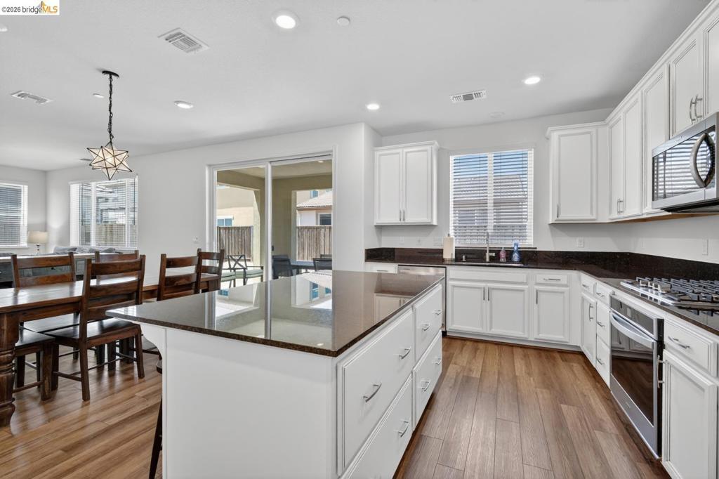MLS #41136440 image #0