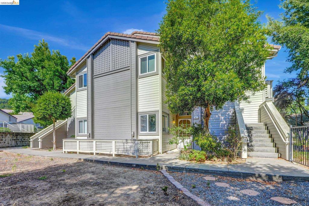 243 Florence Ct Hercules CA 94547 | MLS #41140879 13 MLS #41140879 image #0