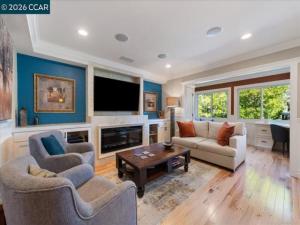 1200 Canyonwood Ct #8 Walnut Creek CA 94595 | MLS #41149997 45 MLS #41149997 image #0